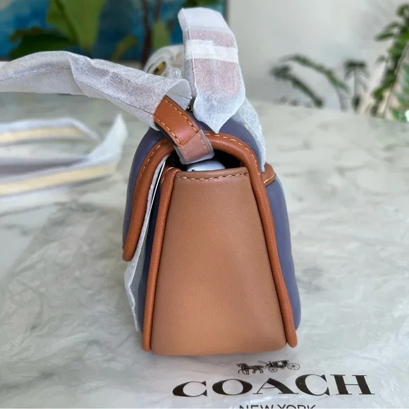 NWT Coach Turnlock Clutch 20 with Rainbow Quilting C4700    Leather Crossbody - Picture 8 of 16